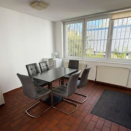 Work&stay In - Zentrale Lage Hürth